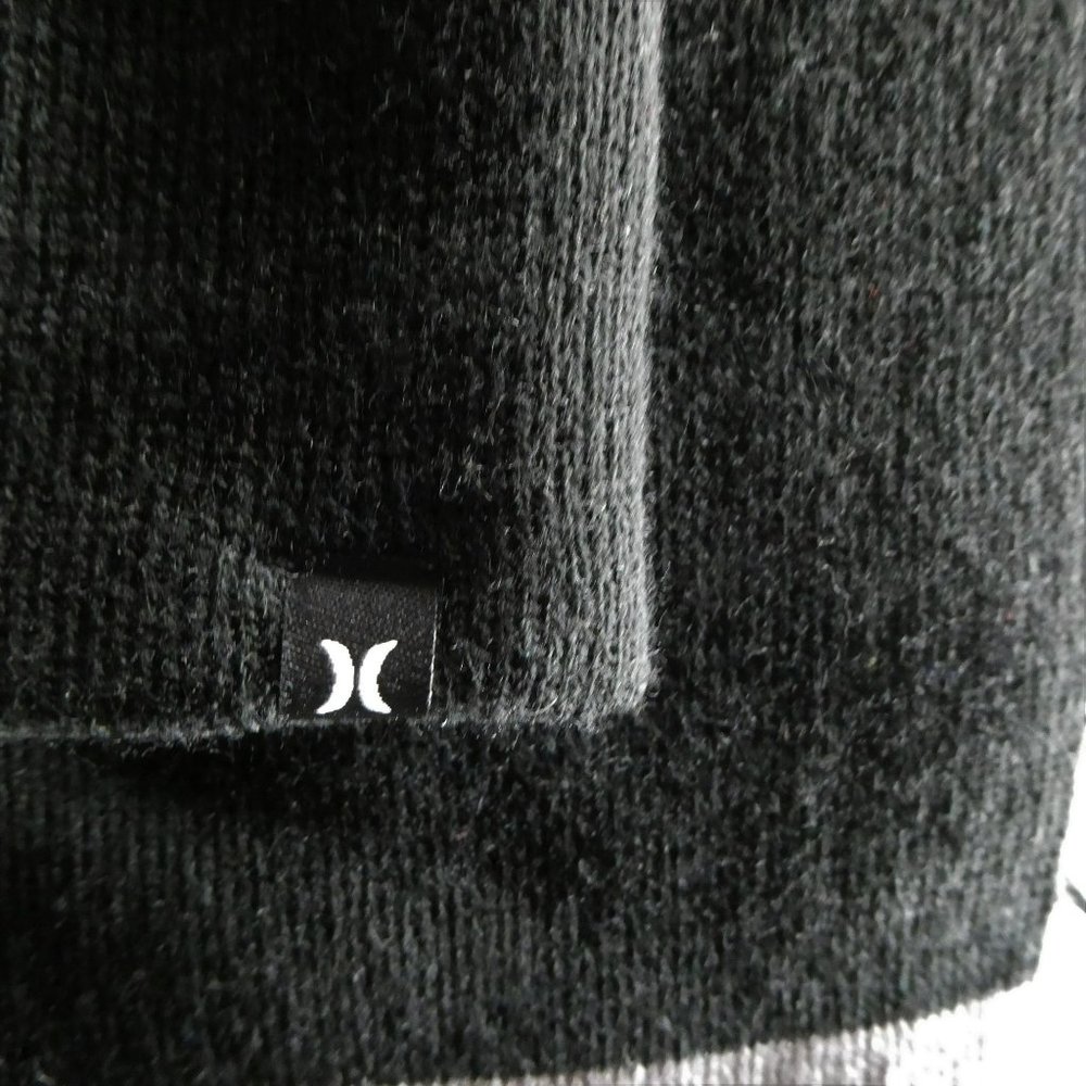 Hurley New Yorker Beanie Hat and Scarf Set Black One Size NWT - Picture 4 of 6